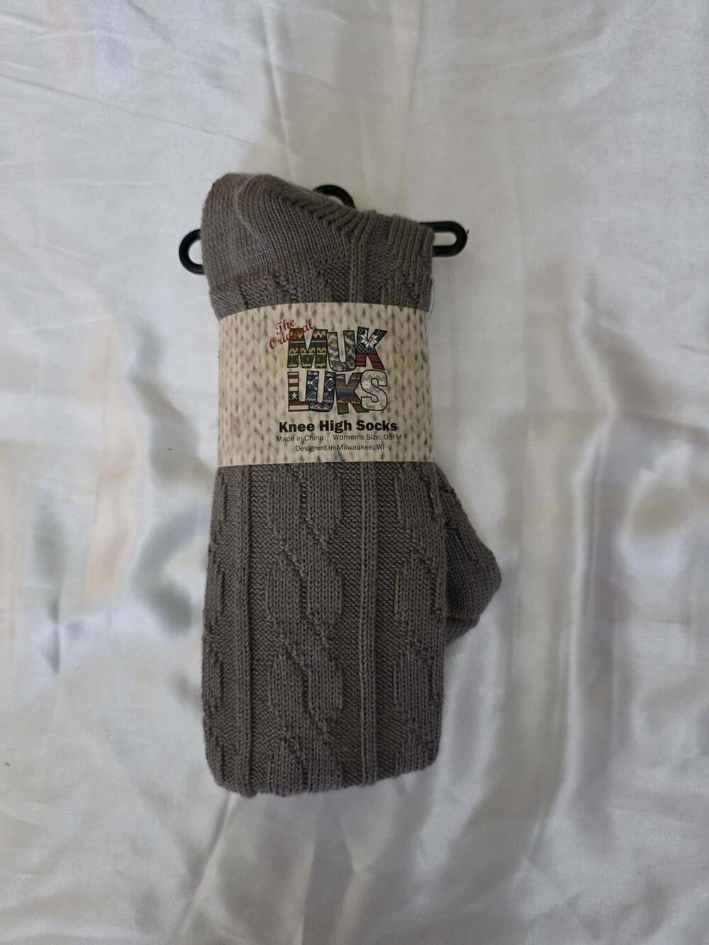 NWT Muk Luks Knee High Socks Size OSFM Gray Cable Knit Boot Socks
